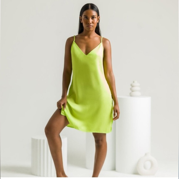 NWT /NIB Ettitude Sateen Slip Dress  COLOR -Lime Green - Picture 1 of 3